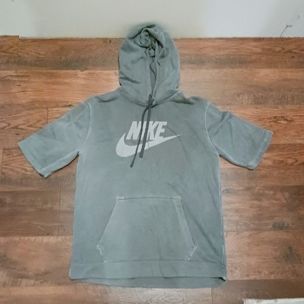 NIKE short sleeve hoodie M